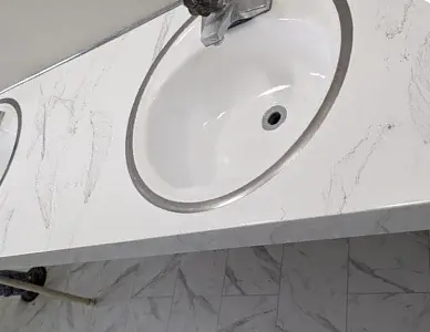 Refinished sink after restoration with bright like-new coating